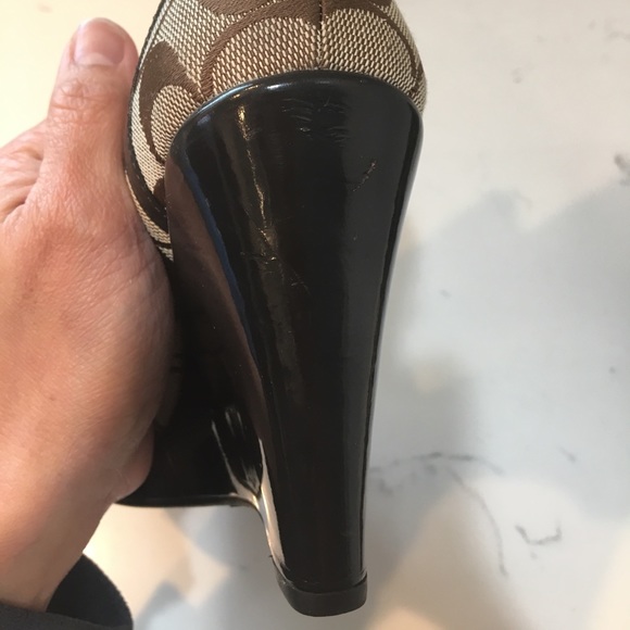 Coach Signature Kerryann Wedge - Picture 4 of 4